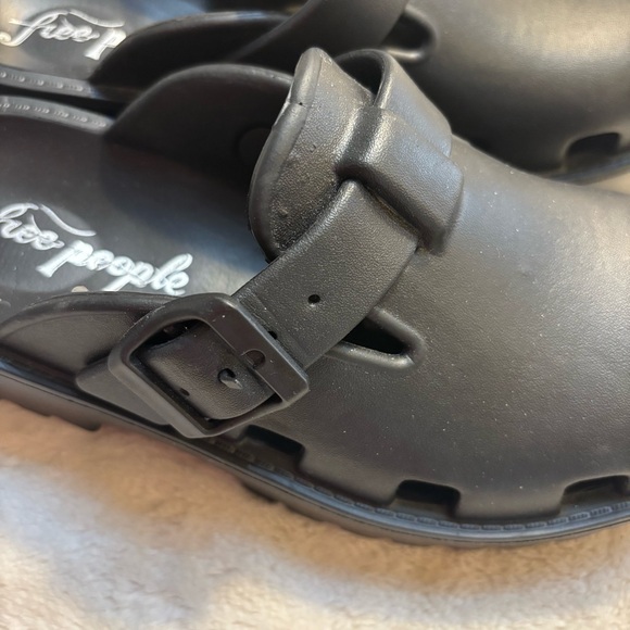 NEW Free People Karlie Buckle Clogs Size 6 Black Mules Slip-On EVA Buckle Detail - Picture 7 of 14